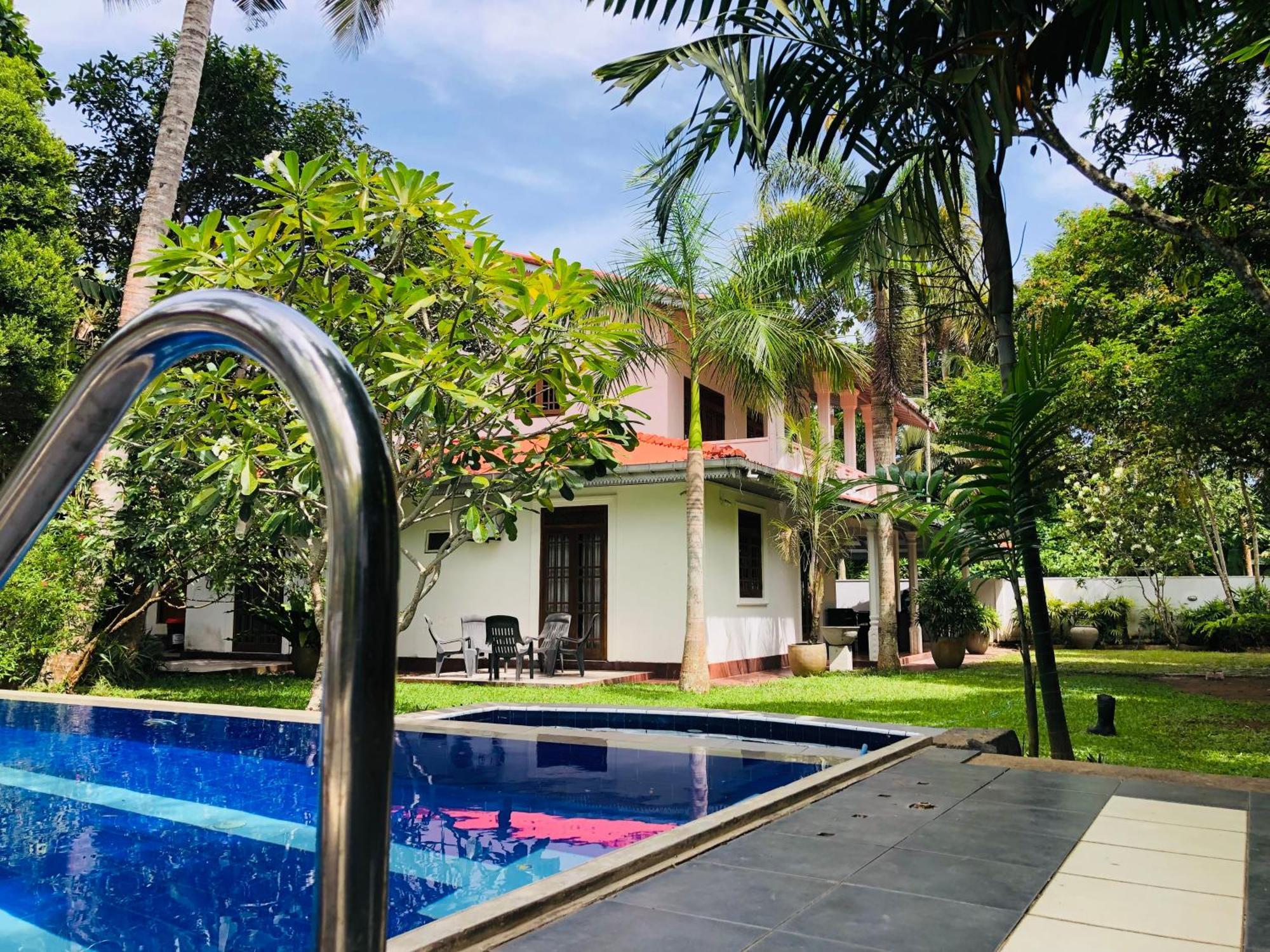 Hikka Villa Hikkaduwa Exterior photo
