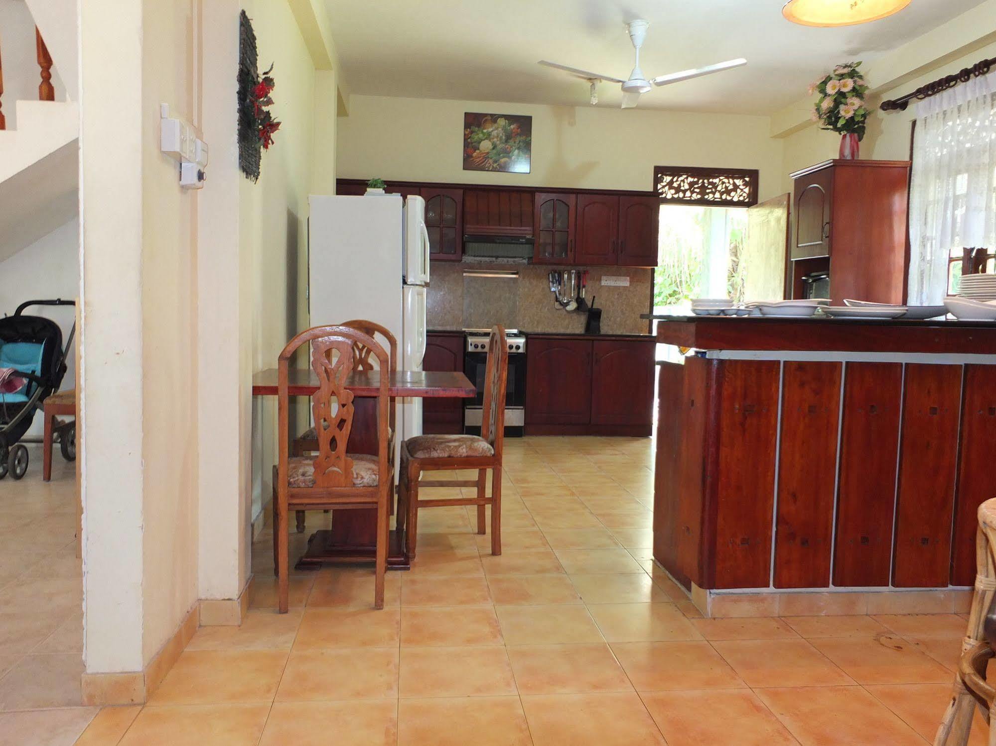 Hikka Villa Hikkaduwa Exterior photo
